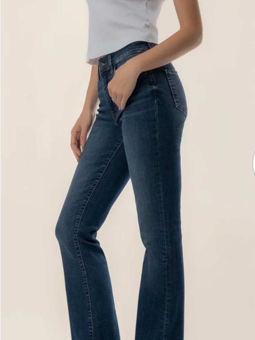 Kut from the Kloth Women's Medium Dark Blue Flare Jeans Size 6 waist 16 - Picture 2 of 8